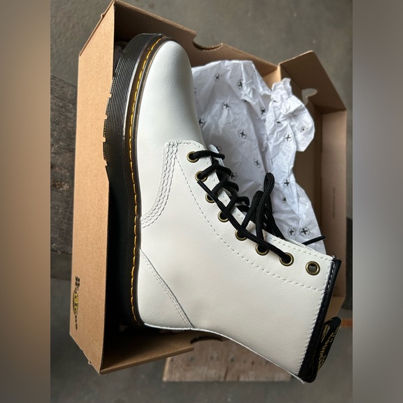 Doc Martens Zavala BRAND NEW - Picture 5 of 6